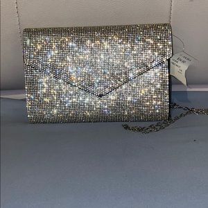 Akira Crossbody‼️